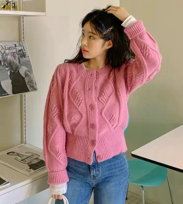 Heavy Hook Flower Hollow Out Retro Sweater Autumn And Winter Clothing Korean Short Knitted Jacket
Heavy Hook Flower Hollow Out Retro Sweater Autumn And Winter Clothing Korean Short Knitted Jacket