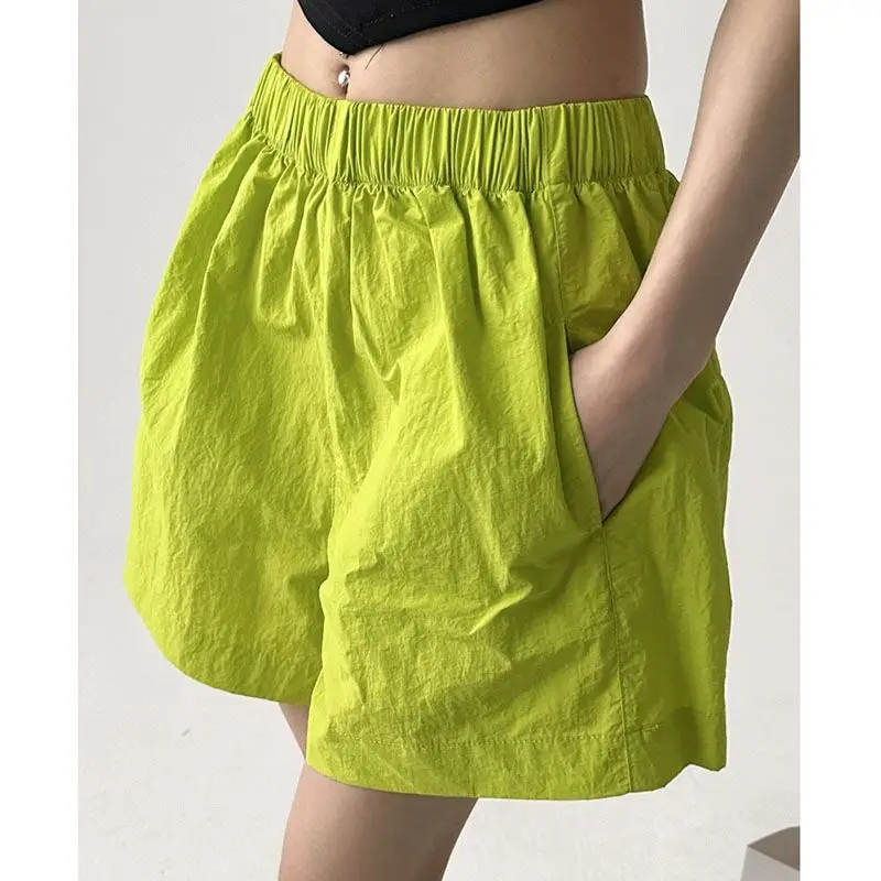 Quick-dry polular women's shorts 2025 elastic waist wide leg short pants loose fit travel beach shorts for women streetwear
Quick-dry polular women's shorts 2025 elastic waist wide leg short pants loose fit travel beach shorts for women streetwear