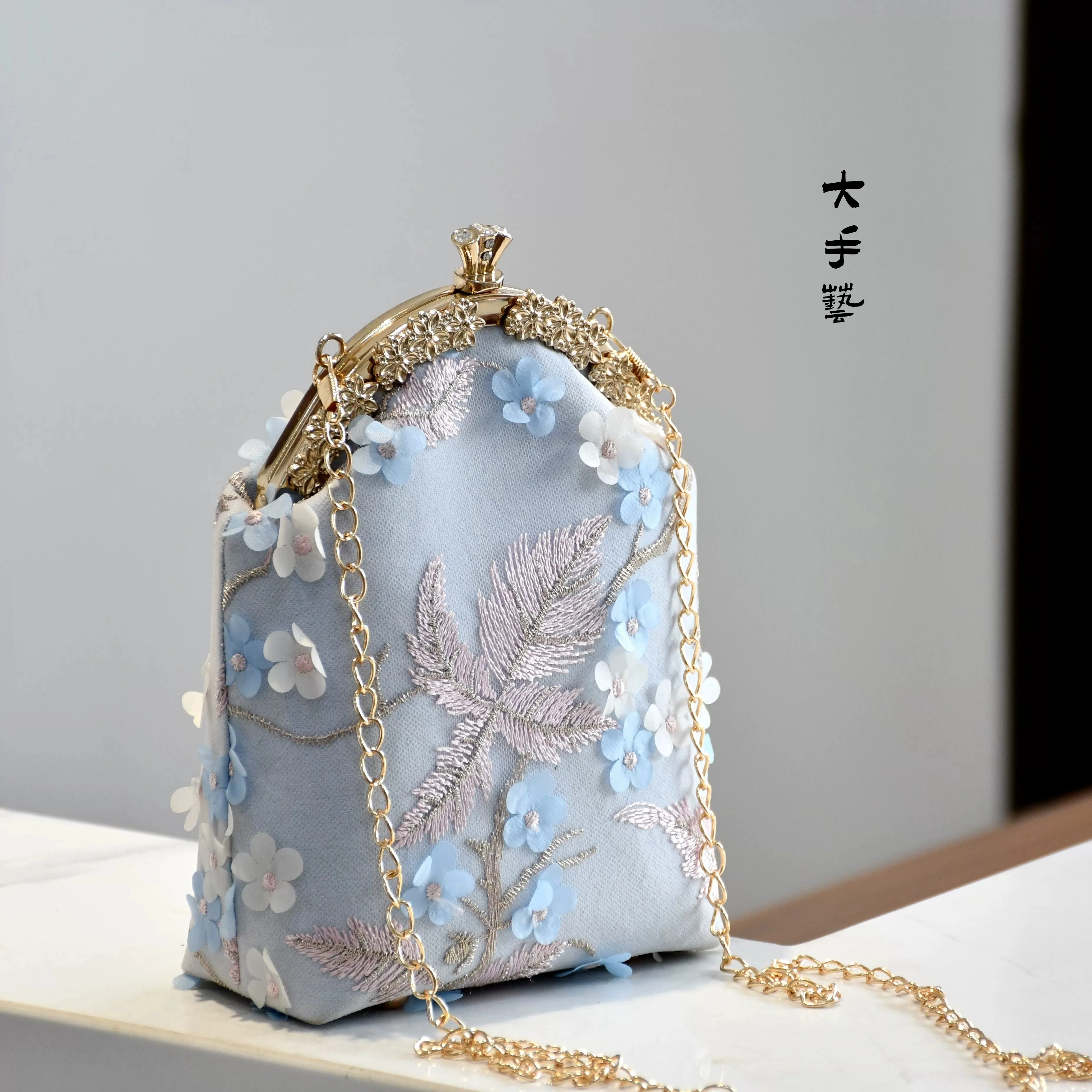 Flowers Wedding Bag Vintage Shell Lock Bags Chain Women Shoulder Crossbody Bag Women's Handbags Purses
Flowers Wedding Bag Vintage Shell Lock Bags Chain Women Shoulder Crossbody Bag Women's Handbags Purses