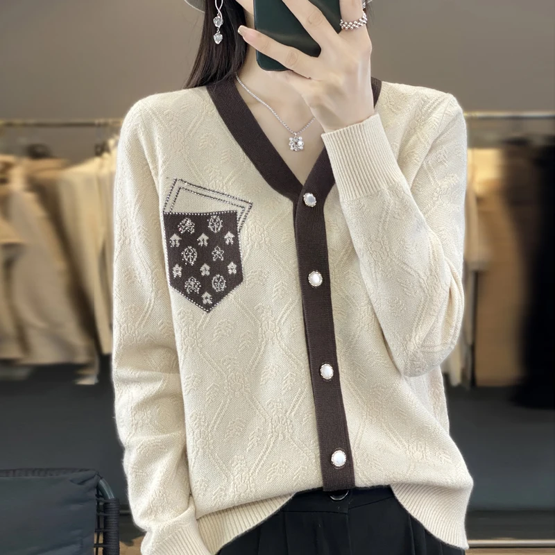 Women's cardigan color-block sweater V-neck spring and autumn knitted wool cardigan solid single breasted women's sweater 2023
Women's cardigan color-block sweater V-neck spring and autumn knitted wool cardigan solid single breasted women's sweater 2023