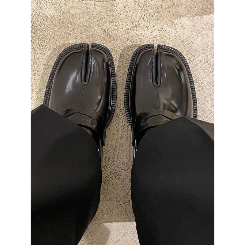 IPPEUM Tabis Mary Janes 2026 New Fashion Women Split Toe Footwear Shoes Black Loafers Tabi
IPPEUM Tabis Mary Janes 2026 New Fashion Women Split Toe Footwear Shoes Black Loafers Tabi