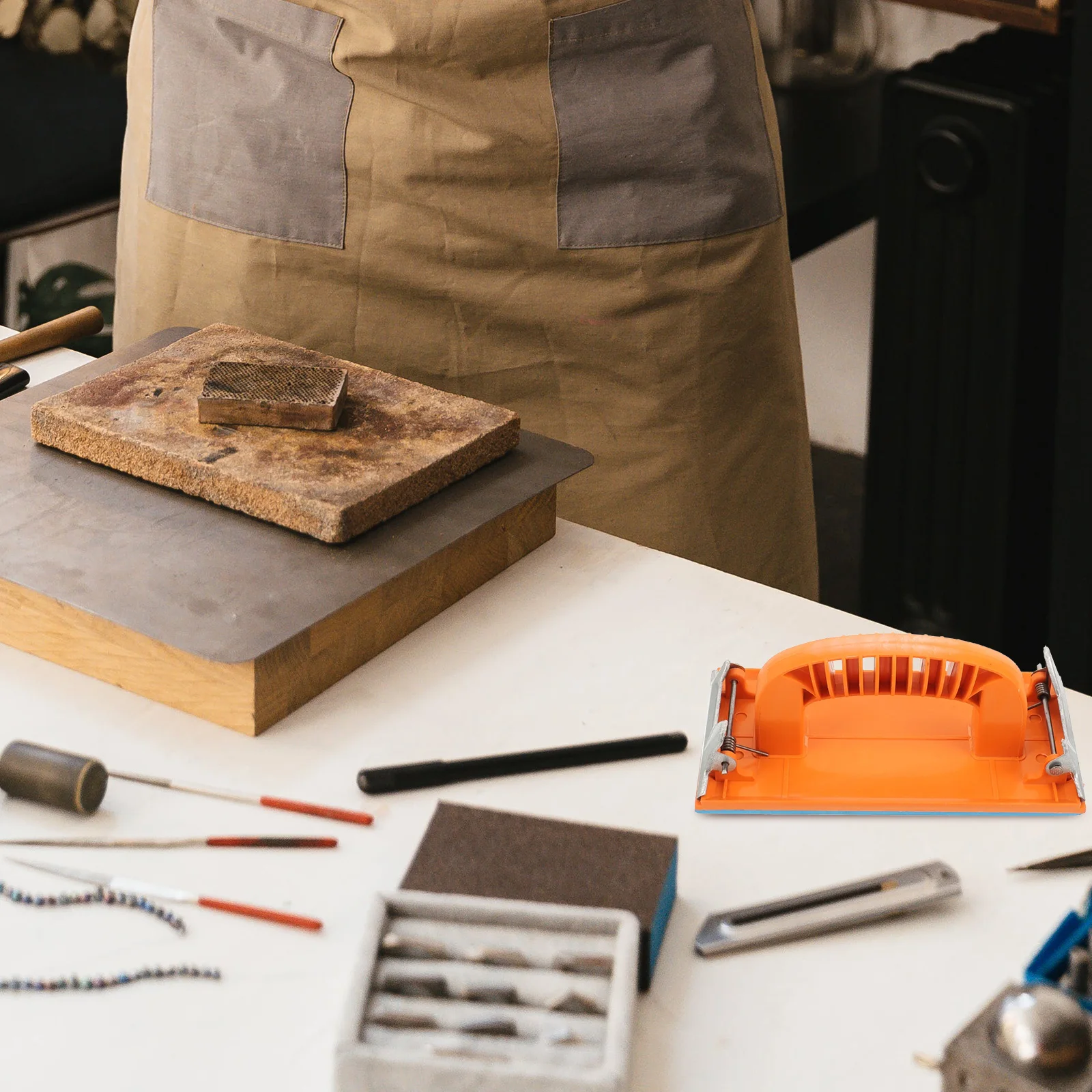 2pcs Self-Adhesive Handheld Sandpaper Holder Plastic Sanding Block For Wood Metal Drywall Sanding Tools Woodworking 
2pcs Self-Adhesive Handheld Sandpaper Holder Plastic Sanding Block For Wood Metal Drywall Sanding Tools Woodworking