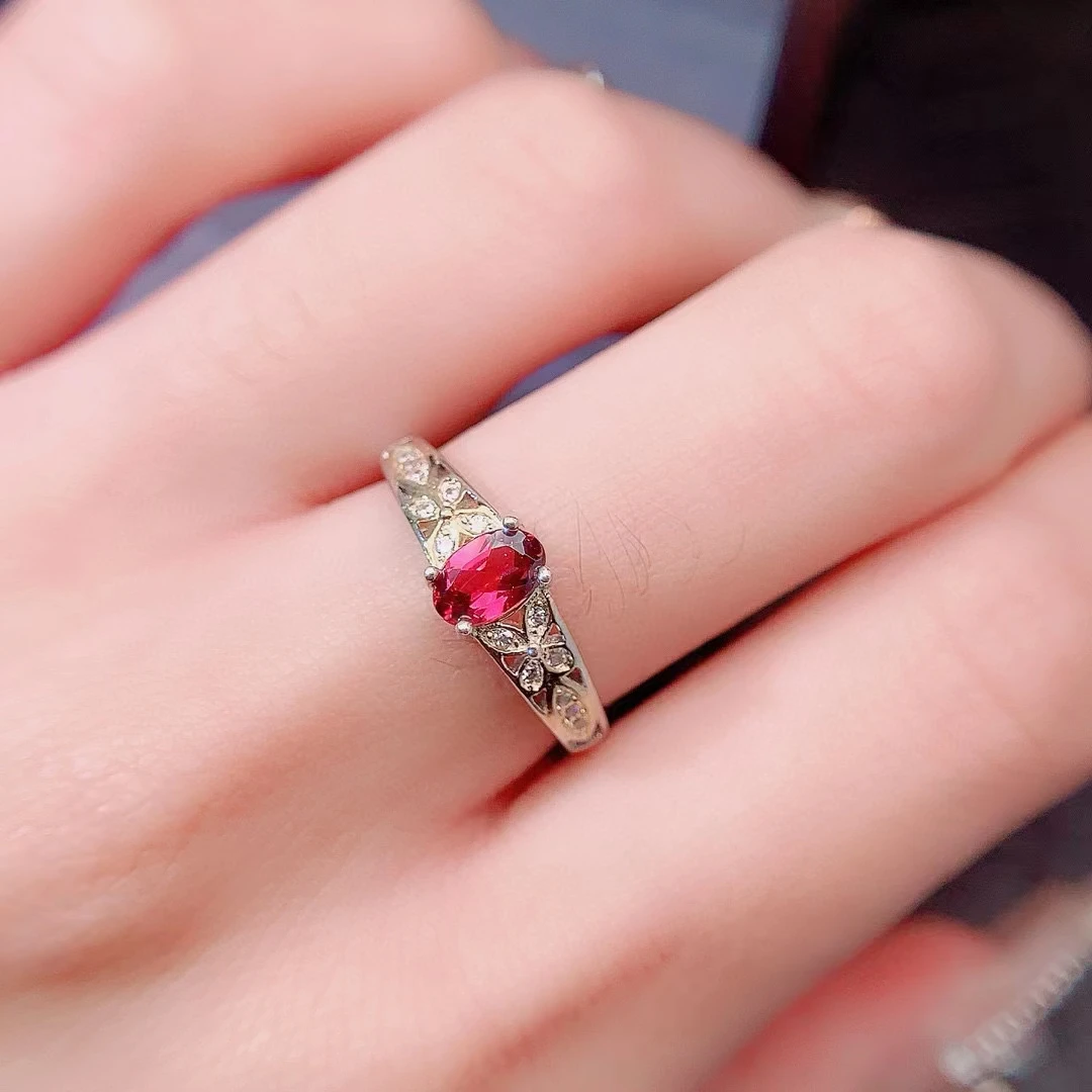 Natural Pyrope Garnet 925 Silver Ring for Daily Wear 4mm*6mm 0.5ct Garnet Ring with Gold Plated Cute Sterling Silver Jewelry
Natural Pyrope Garnet 925 Silver Ring for Daily Wear 4mm*6mm 0.5ct Garnet Ring with Gold Plated Cute Sterling Silver Jewelry