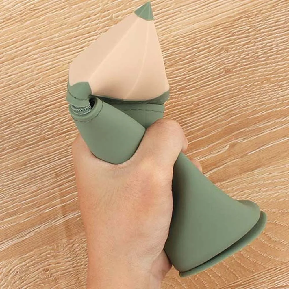 Креативный держатель для ручек в форме карандаша, водонепроницаемый силиконовый пенал большой емкости, многофункциональный держатель для кистей для макияжа с героями мультфильмов
Креативный держатель для ручек в форме карандаша, водонепроницаемый силиконовый пенал большой емкости, многофункциональный держатель для кистей для макияжа с героями мультфильмов