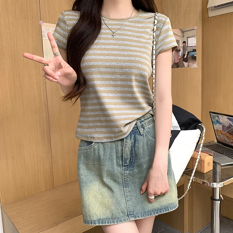 New Women Summer T-shirt Woman Clothes Tops Female Crop Top Tees Y2k Crew Neck Stripes Contrast Casual Simple Versatile Tshirts
New Women Summer T-shirt Woman Clothes Tops Female Crop Top Tees Y2k Crew Neck Stripes Contrast Casual Simple Versatile Tshirts