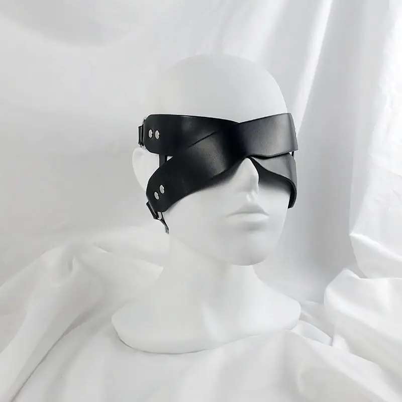 Adult Cosplay PU Leather Eye Mask for Couples in Role Play
Adult Cosplay PU Leather Eye Mask for Couples in Role Play