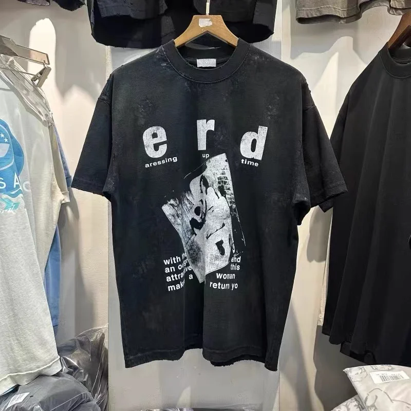 ERD Reversible Black White Portrait Cracked Print Retro T-shirt Summer Round Neck Mens Womens Short Sleeve T-shirt
ERD Reversible Black White Portrait Cracked Print Retro T-shirt Summer Round Neck Mens Womens Short Sleeve T-shirt