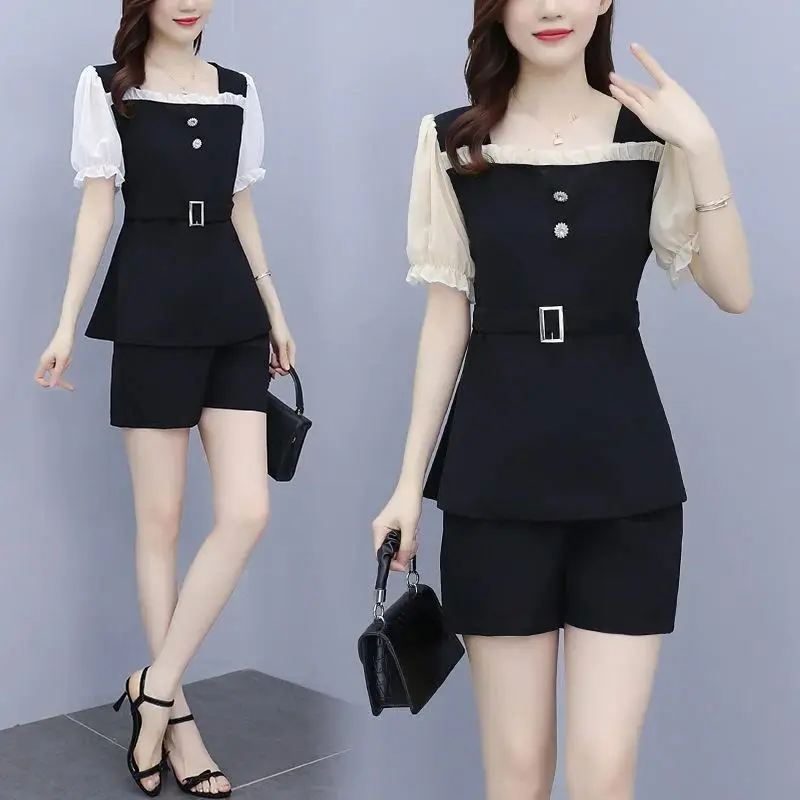 Women's Short Style Suit 2025 Summer New Fashion Thin Bandana Shorts And Crop Tops 2 Two Piece Sets Outfits For Women Matching
Women's Short Style Suit 2025 Summer New Fashion Thin Bandana Shorts And Crop Tops 2 Two Piece Sets Outfits For Women Matching