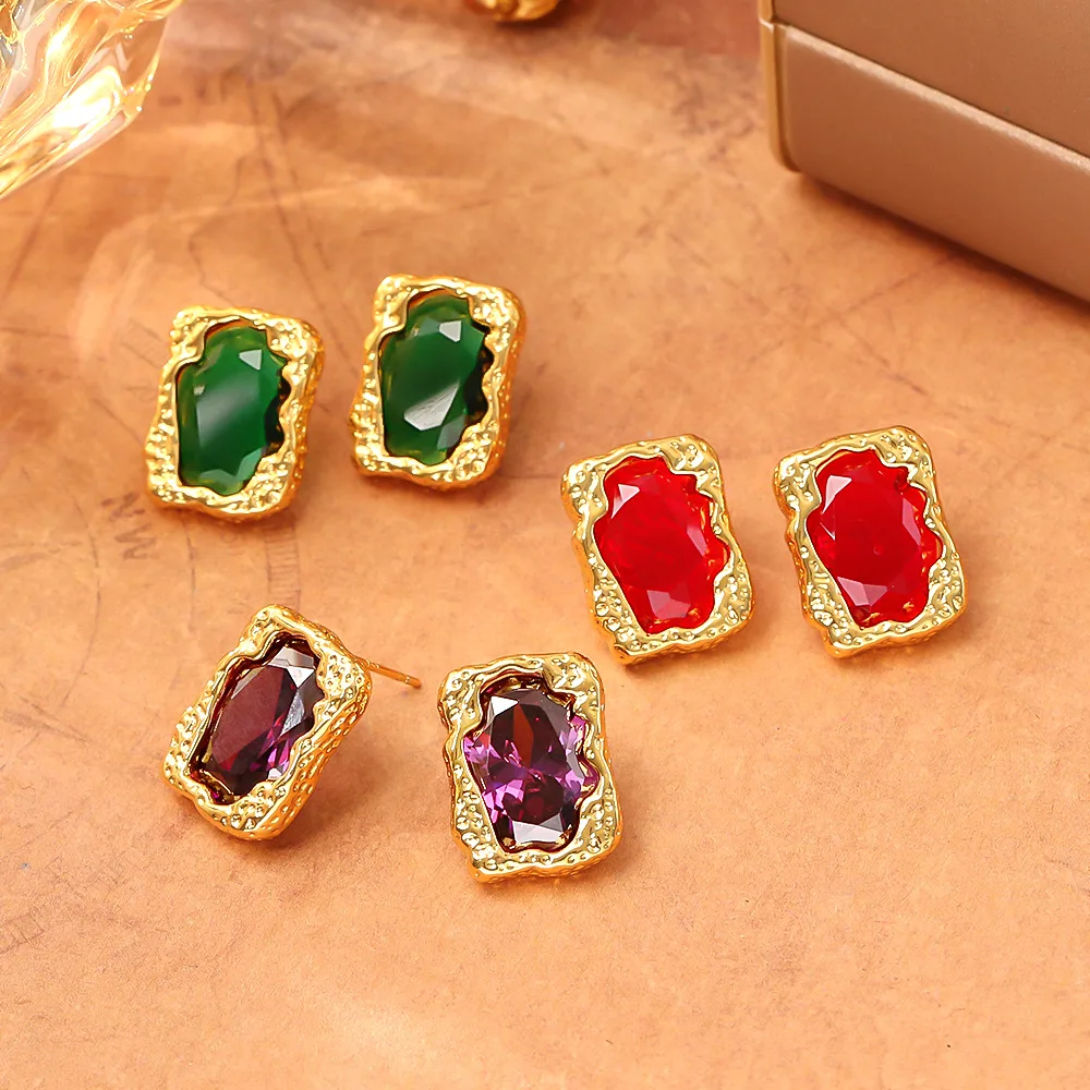 Retro Simple Geometric Square Earrings Light Luxury Fashion Personalized Earrings High-end Crystal Zircon Earrings for Women
Retro Simple Geometric Square Earrings Light Luxury Fashion Personalized Earrings High-end Crystal Zircon Earrings for Women