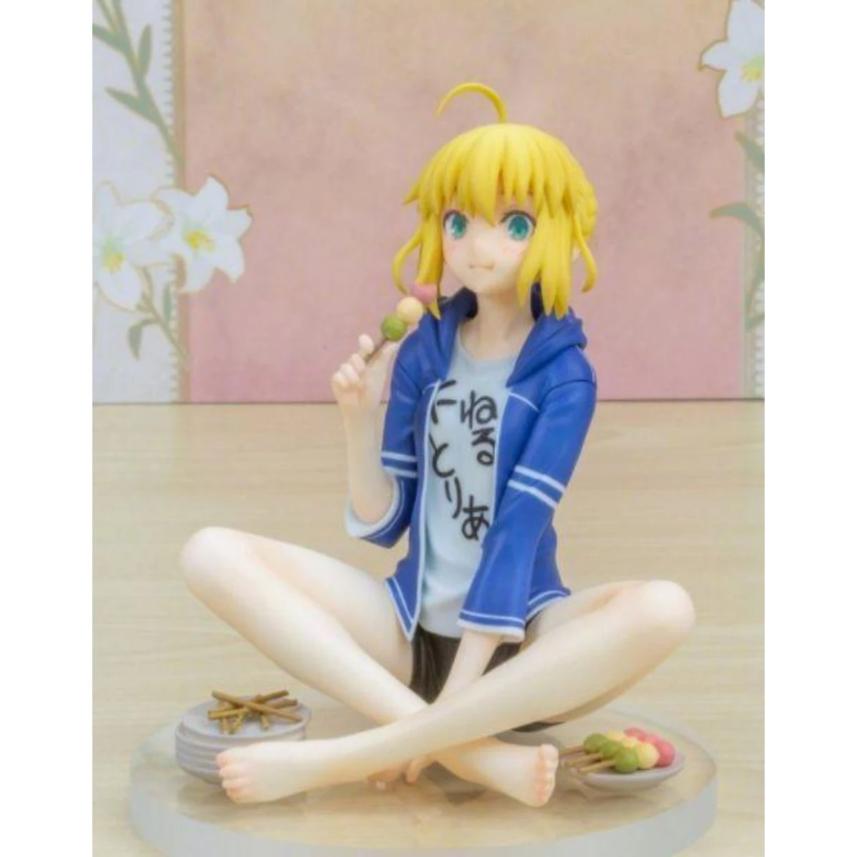 1/8 resin soldier model GK WF2018 summer, sitting and eating rice balls. Unassembled and unpainted DIY kit 1139C
1/8 resin soldier model GK WF2018 summer, sitting and eating rice balls. Unassembled and unpainted DIY kit 1139C