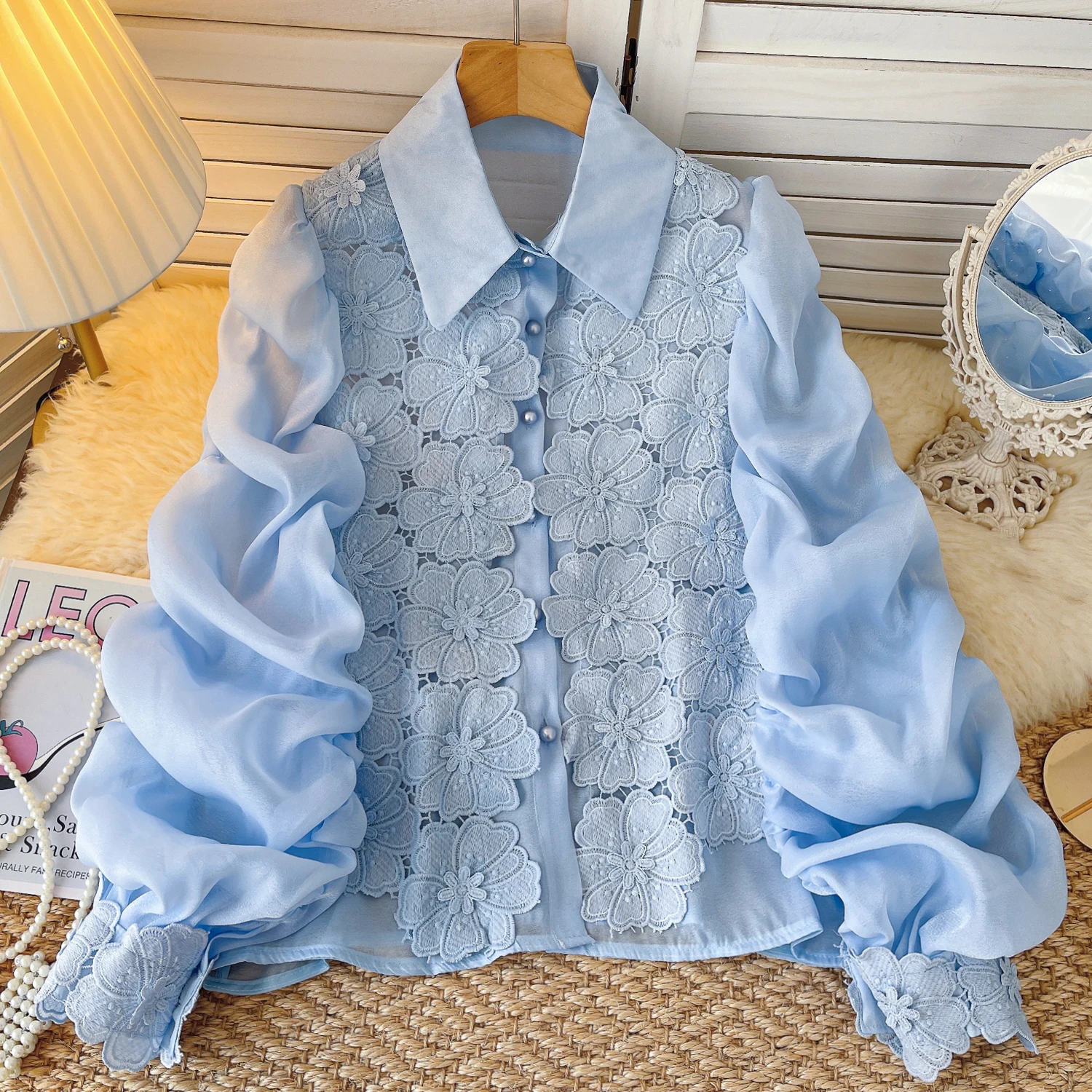 Autumn Women Luxury Hollow Flowers Embroidery Lace Shirts Long Pleated Sleeve Blouses Lantern Sleeve Single Breasted Crop Tops
Autumn Women Luxury Hollow Flowers Embroidery Lace Shirts Long Pleated Sleeve Blouses Lantern Sleeve Single Breasted Crop Tops