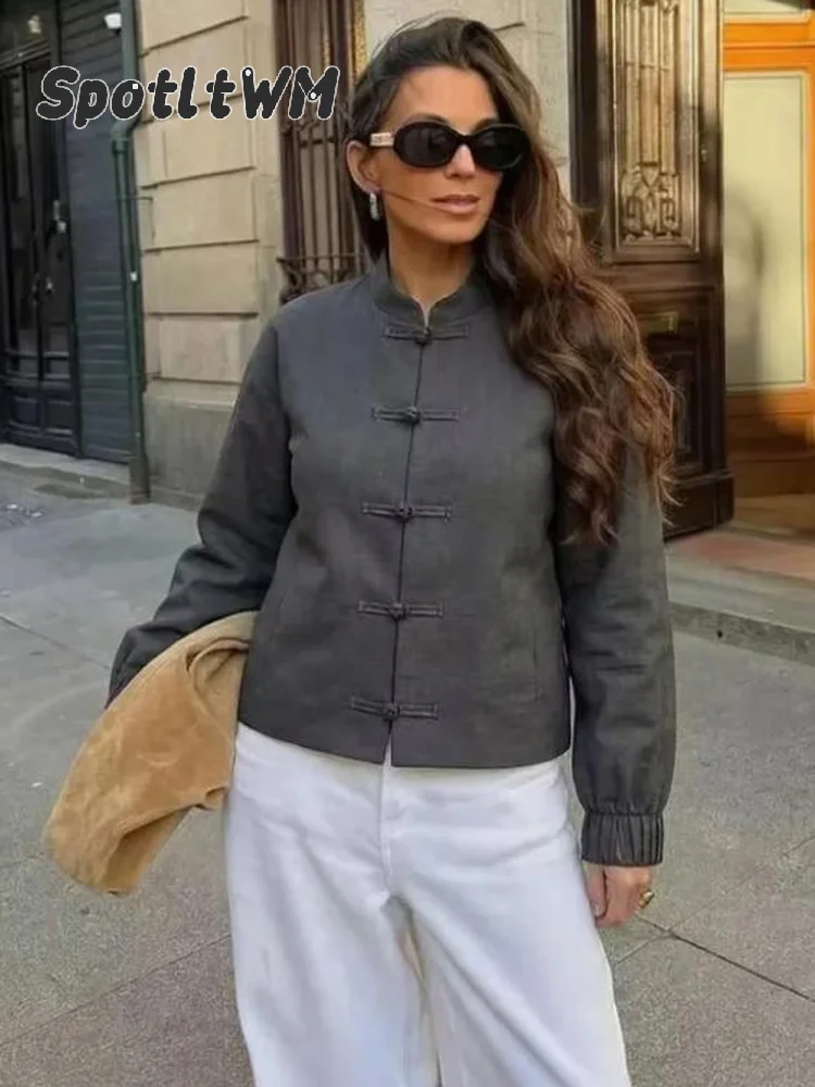 Chinese Style Frog Button Jacket Women Casual Stand Collar Long Sleeved Loose Fit Blazer Fashion Lady Daily Street Coat 2026
Chinese Style Frog Button Jacket Women Casual Stand Collar Long Sleeved Loose Fit Blazer Fashion Lady Daily Street Coat 2026