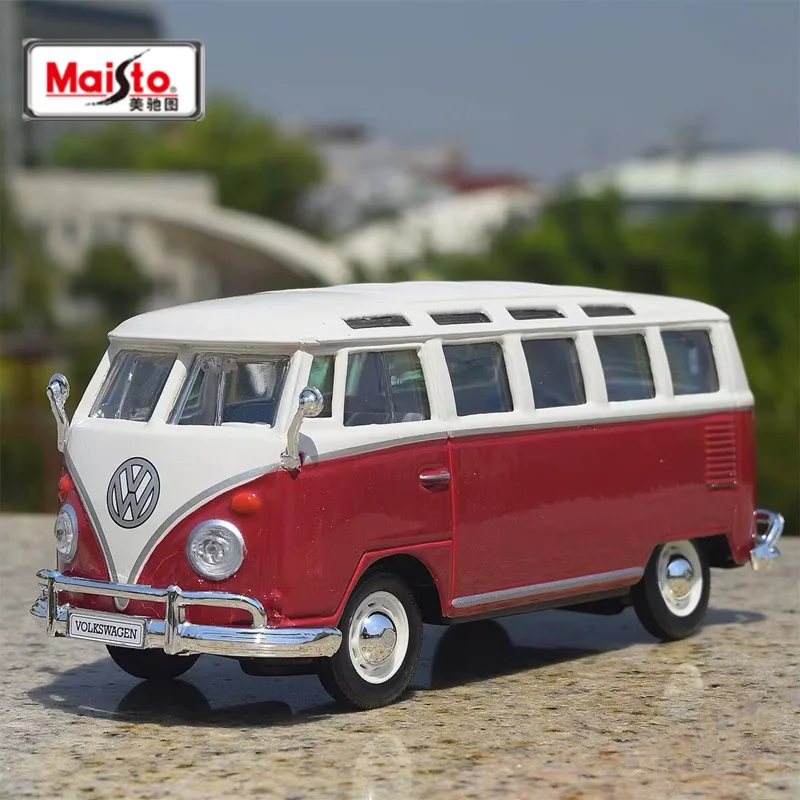Maisto 1:24 Volkswagen T1 BUS Van Samba Alloy BUS Модель автомобиля Моделирование литья под давлением Металл Дорожный автобус Автомобили Модель Детская игрушка в подарок
Maisto 1:24 Volkswagen T1 BUS Van Samba Alloy BUS Модель автомобиля Моделирование литья под давлением Металл Дорожный автобус Автомобили Модель Детская игрушка в подарок