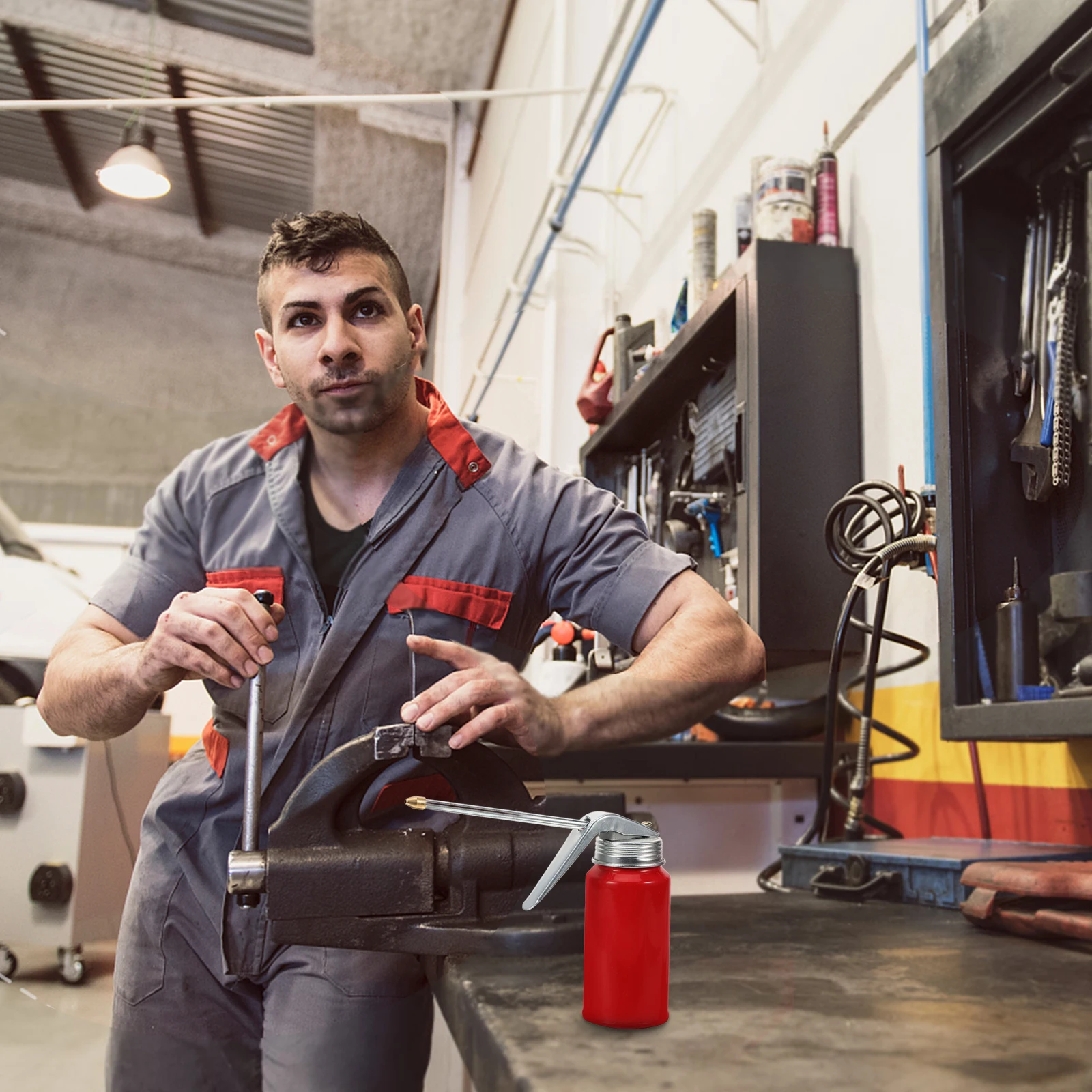 High Pressure Oiling Pot 200g Red Refueling Can Metal Automotive Oil Dispenser Jug Small Oiler Tool Repair Maintenance
High Pressure Oiling Pot 200g Red Refueling Can Metal Automotive Oil Dispenser Jug Small Oiler Tool Repair Maintenance