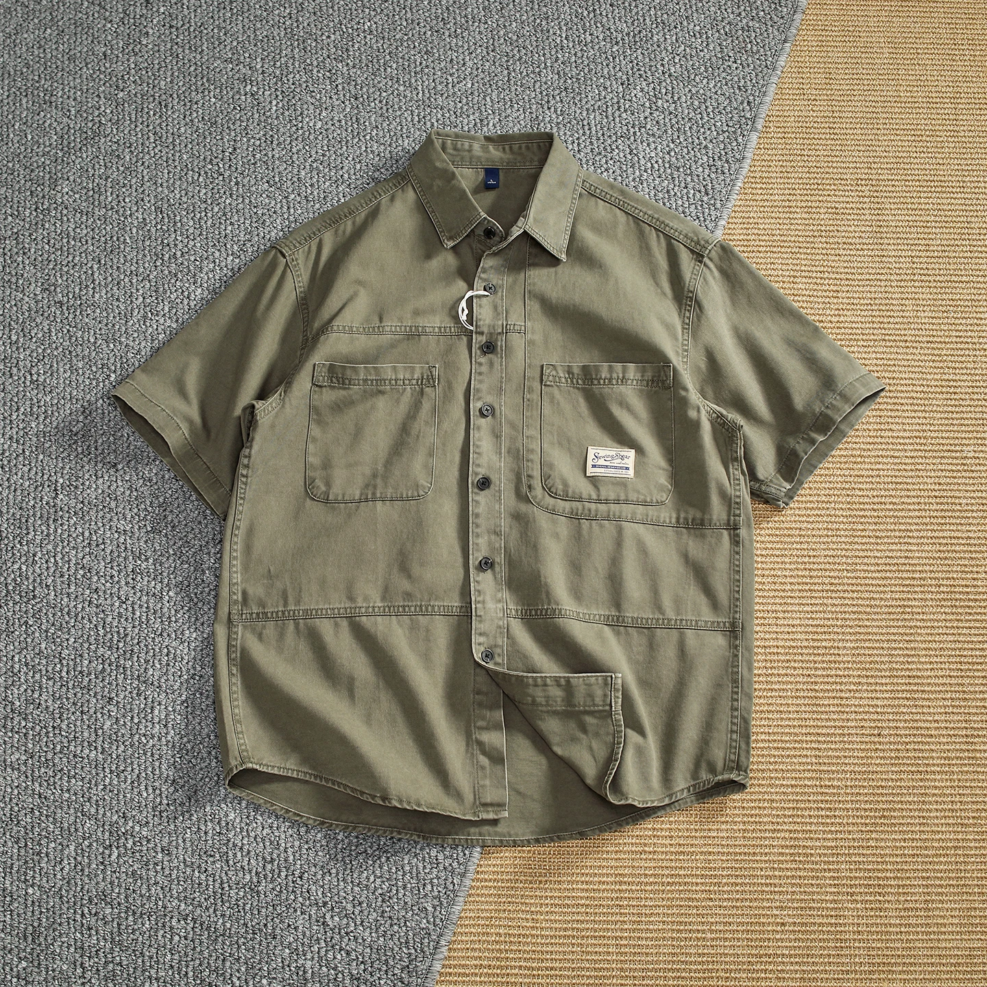 Retro Washed Workwear Short Sleeve Shirt Men's Loose Fit Multi Pocket Japanese Style Vintage Collar Cotton Casual Shirt
Retro Washed Workwear Short Sleeve Shirt Men's Loose Fit Multi Pocket Japanese Style Vintage Collar Cotton Casual Shirt