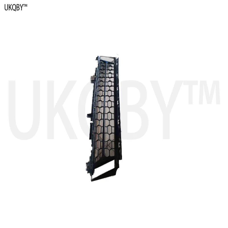 Open the decorative strip locking nut in the middle of the grille 51118078800
Open the decorative strip locking nut in the middle of the grille 51118078800