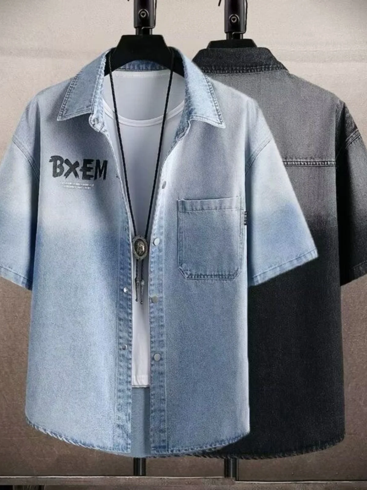 Summer Men's Loose Fit ort Sve Denim irt Casual adual Color Workwear Jaet Thin Five-Quarter Sve Versatile irt
Summer Men's Loose Fit ort Sve Denim irt Casual adual Color Workwear Jaet Thin Five-Quarter Sve Versatile irt