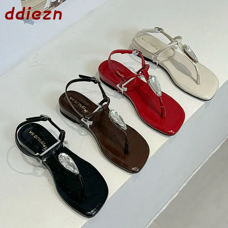Fashion Crystal Flip Flops Sandals For Women Low Heel Shoes New Summer Beach Female Ankle Buckle Strap Ladies Sandals Shoes
Fashion Crystal Flip Flops Sandals For Women Low Heel Shoes New Summer Beach Female Ankle Buckle Strap Ladies Sandals Shoes