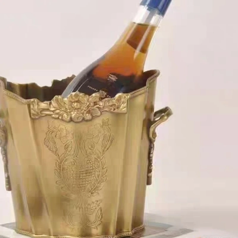 Indian pure yellow wine bucket ice bucket retro engraving American bar restaurant club wine set
Indian pure yellow wine bucket ice bucket retro engraving American bar restaurant club wine set