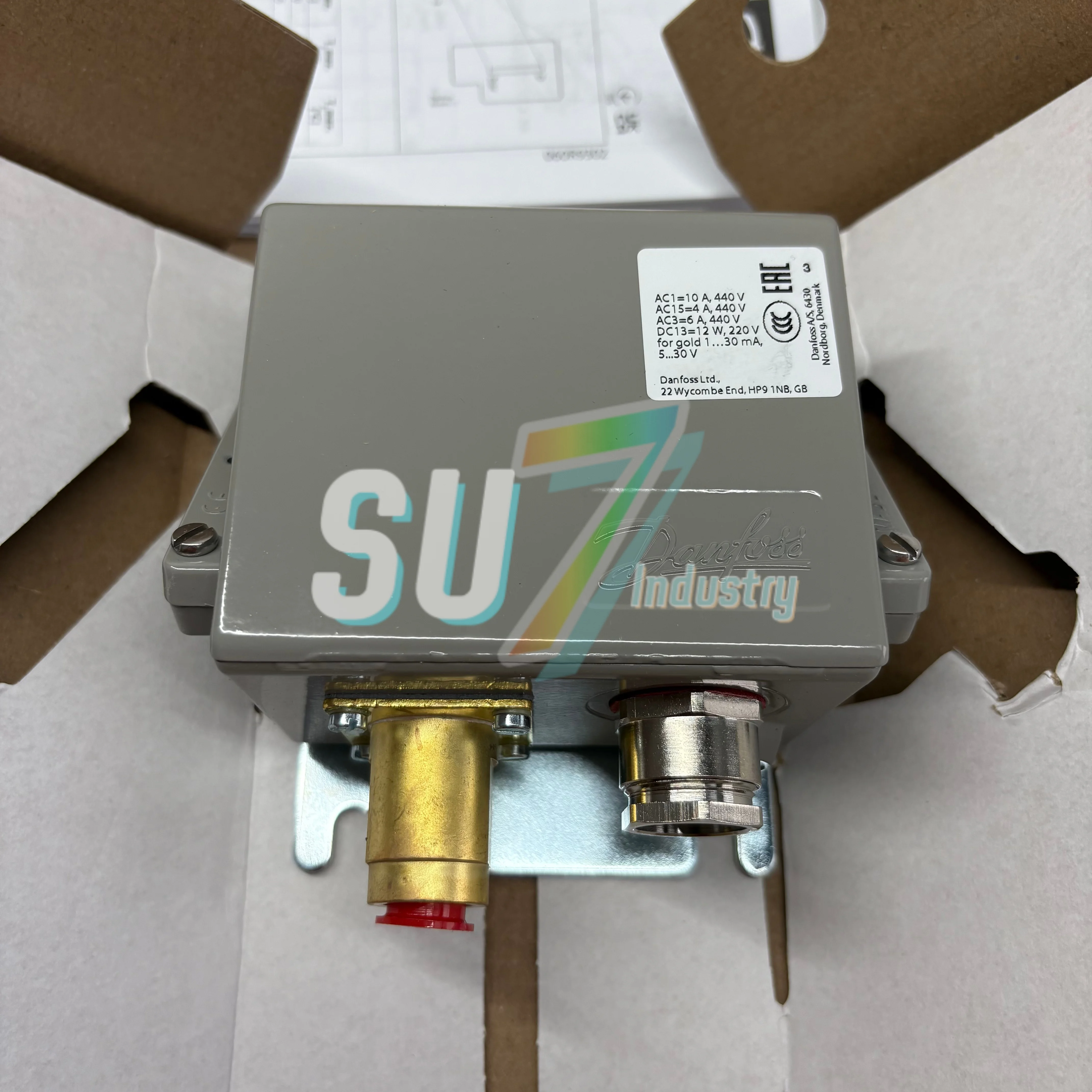 060-310566 KPS35 pressure switch Brand new
060-310566 KPS35 pressure switch Brand new