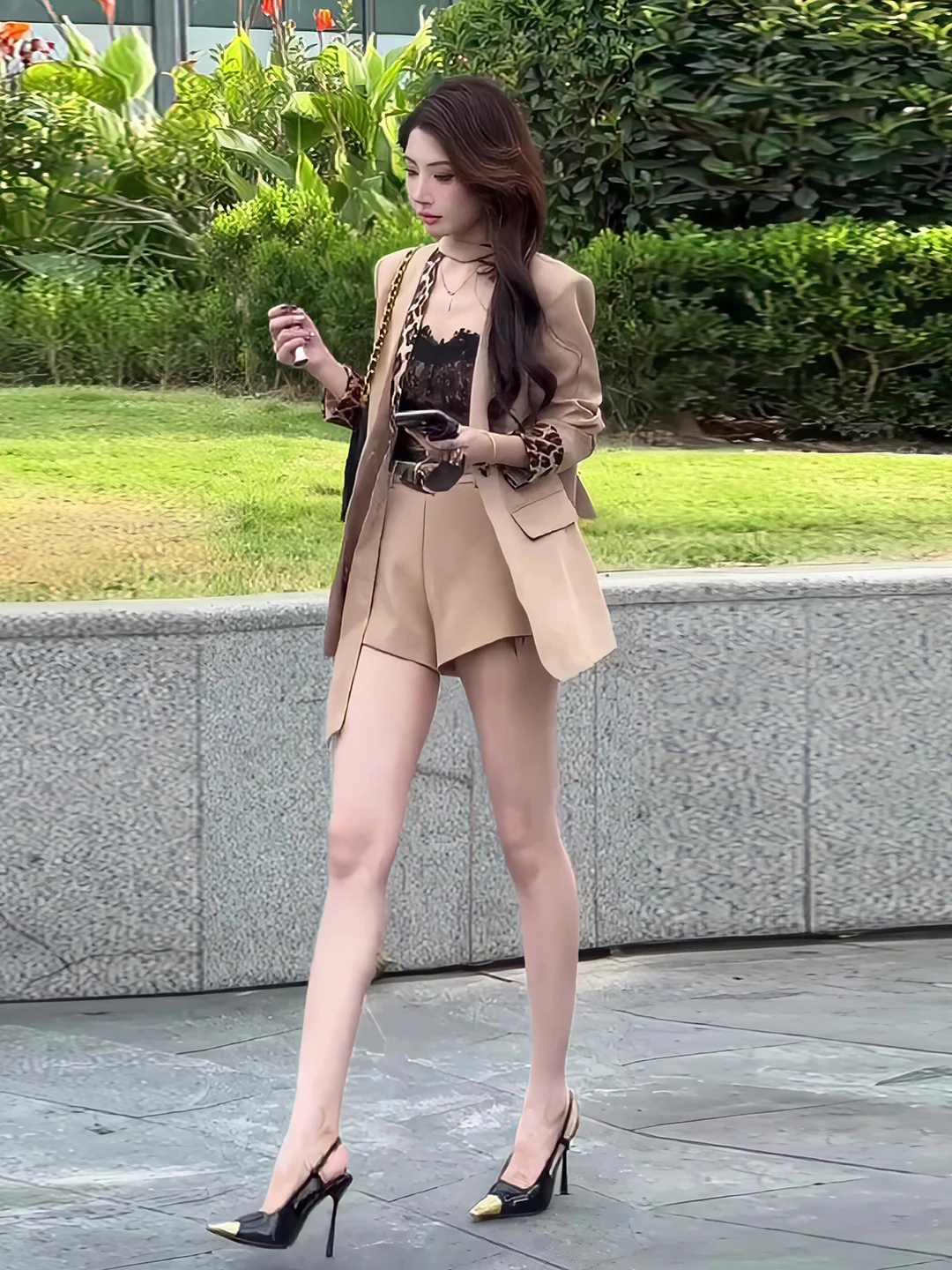 Spring Fashion Women's Suit Set Short Pants Two-Piece Suit Elegant Lady Style Regular Sleeve Length High Waist Wide Leg Pants
Spring Fashion Women's Suit Set Short Pants Two-Piece Suit Elegant Lady Style Regular Sleeve Length High Waist Wide Leg Pants