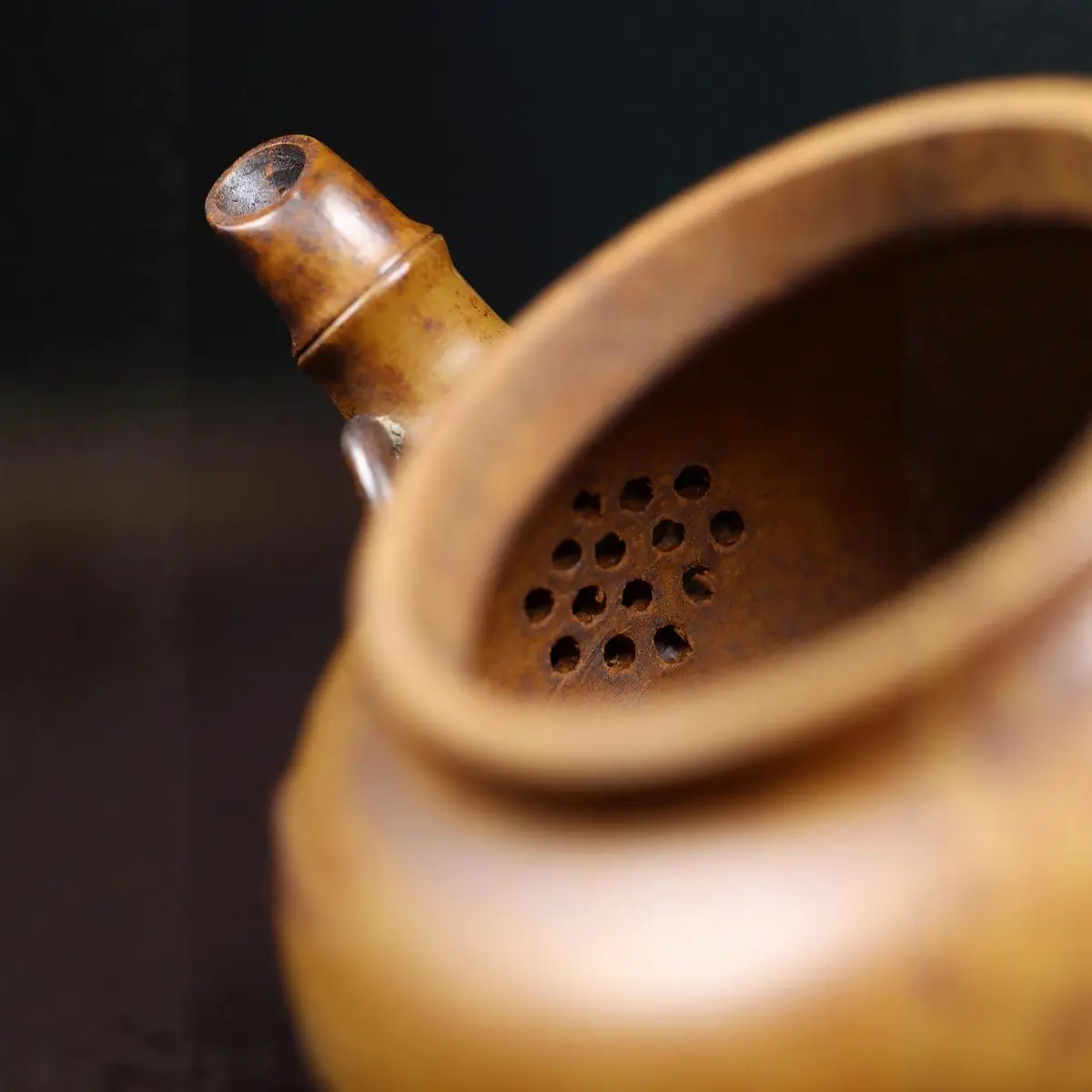 Yixing Zisha Ancient Long Kiln High Temperature Firewood Burning Dragon Bone Gold Sand Bamboo Leaf Primrose 330Ml Handmade
Yixing Zisha Ancient Long Kiln High Temperature Firewood Burning Dragon Bone Gold Sand Bamboo Leaf Primrose 330Ml Handmade