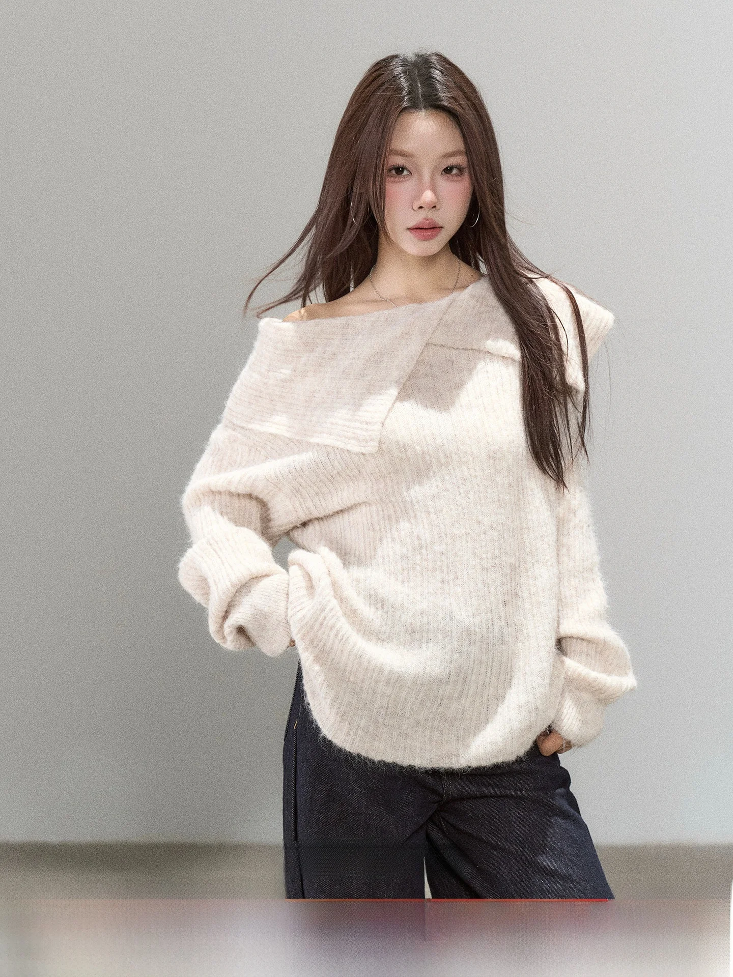 Ladies' Lazy Sle Faionable Sweater Korean Collar Overhead Top Winter New Arrival Versatile Comfortable Fit Long Sve Cr...
Ladies' Lazy Sle Faionable Sweater Korean Collar Overhead Top Winter New Arrival Versatile Comfortable Fit Long Sve Cr...