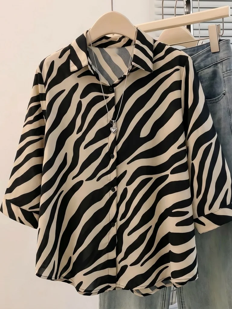 Elegant Zebra Print Short Sleeve Women's Shirt Shoulder Length Design Belly Covering Top for plus Size And Curvy Ladies
Elegant Zebra Print Short Sleeve Women's Shirt Shoulder Length Design Belly Covering Top for plus Size And Curvy Ladies