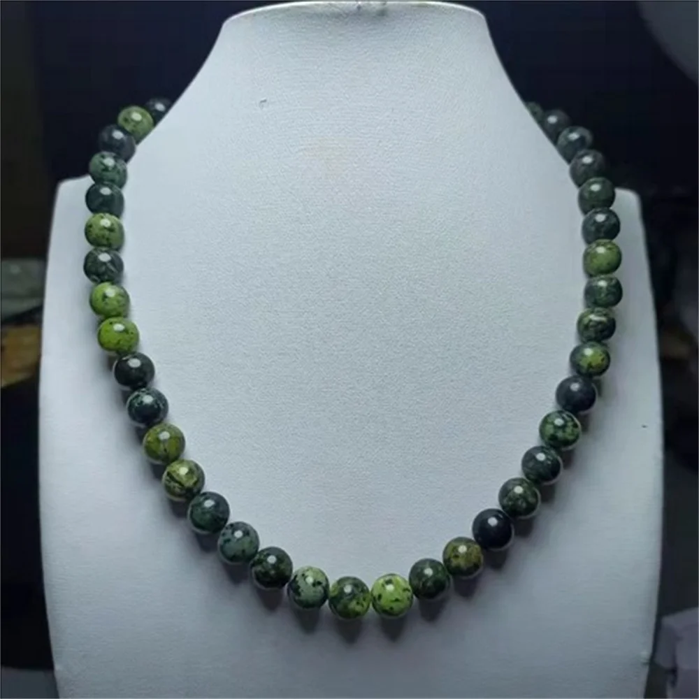 Xizang Tibetan Jade Natural Active Magnetic Serpentine Jade Mother Chain Medicine King Stone Necklace
Xizang Tibetan Jade Natural Active Magnetic Serpentine Jade Mother Chain Medicine King Stone Necklace