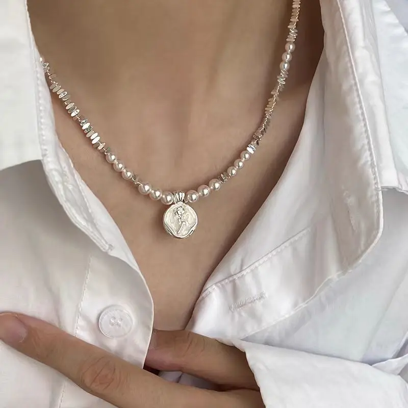 Pearl Broken-Silver Color Round Decoration Women Men's Pendant Necklace Luxury Jewelry Gifts Unisex Fashion Splicing Chain
Pearl Broken-Silver Color Round Decoration Women Men's Pendant Necklace Luxury Jewelry Gifts Unisex Fashion Splicing Chain
