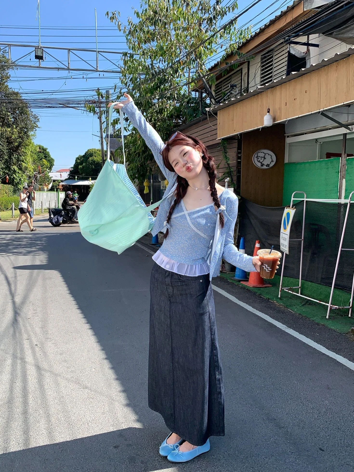 Retro Elastic Waist Denim Skirt Women's Midi Length Spring Skirts Korean Style All-Match Grey Mist Color Cotton A-Line Skirt
Retro Elastic Waist Denim Skirt Women's Midi Length Spring Skirts Korean Style All-Match Grey Mist Color Cotton A-Line Skirt