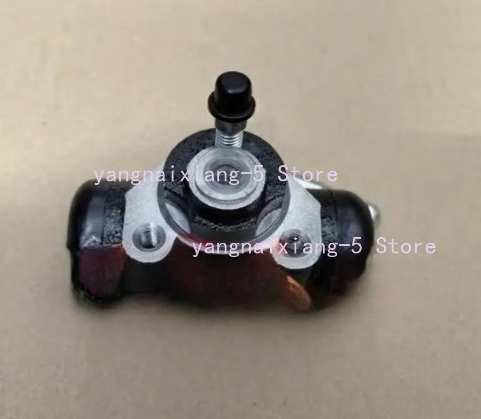 Тормозной цилиндр Тормозной цилиндр для вилочного погрузчика TOYOTA 8FD\G15-18 OEM 47410-10480-71 Запчасти для вилочного погрузчика 1 шт.
Тормозной цилиндр Тормозной цилиндр для вилочного погрузчика TOYOTA 8FD\G15-18 OEM 47410-10480-71 Запчасти для вилочного погрузчика 1 шт.