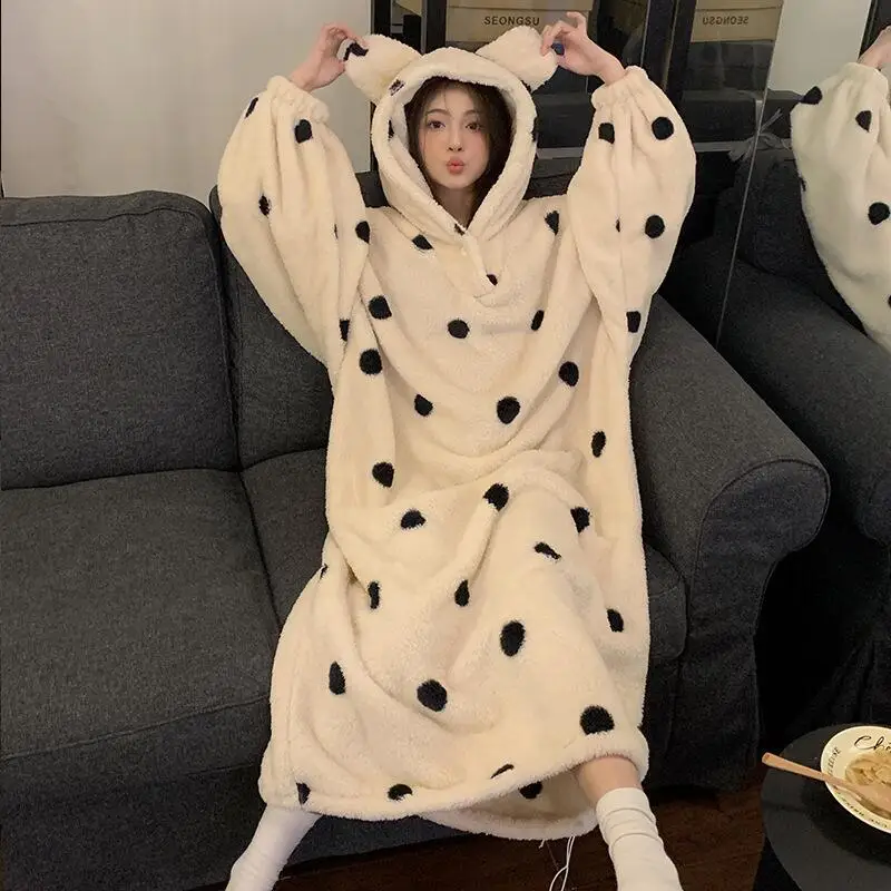 Winter Thickened Coral Fleece Sleepwear Hooded Robe Women's Loose Large Size Robe Home Clothes Indoor Outdoor Comfortable Pajama
Winter Thickened Coral Fleece Sleepwear Hooded Robe Women's Loose Large Size Robe Home Clothes Indoor Outdoor Comfortable Pajama