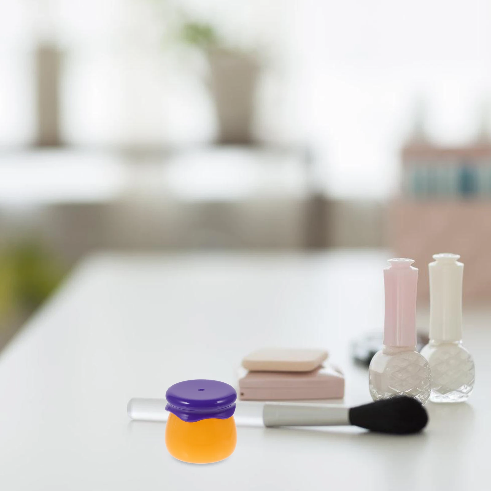 Refillable 6G Small Lip Balm Jar Container Empty Cream Bottle With Lid Travel Jars For Lotion Body Scrub Sample Mini 
Refillable 6G Small Lip Balm Jar Container Empty Cream Bottle With Lid Travel Jars For Lotion Body Scrub Sample Mini