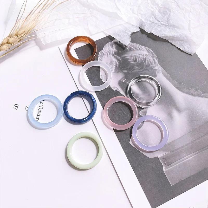 Кольцо из чистой смолы для женщин, простое, универсальное, для повседневной носки, модные ювелирные украшения в корейском стиле
Кольцо из чистой смолы для женщин, простое, универсальное, для повседневной носки, модные ювелирные украшения в корейском стиле