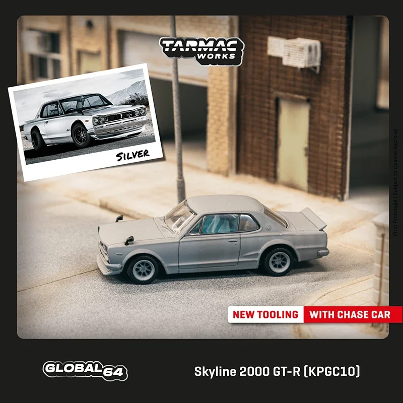 Tarmac работает 1:64 модель автомобиля Skyline 2000 GTR автомобиль из сплава-Серебристый
Tarmac работает 1:64 модель автомобиля Skyline 2000 GTR автомобиль из сплава-Серебристый