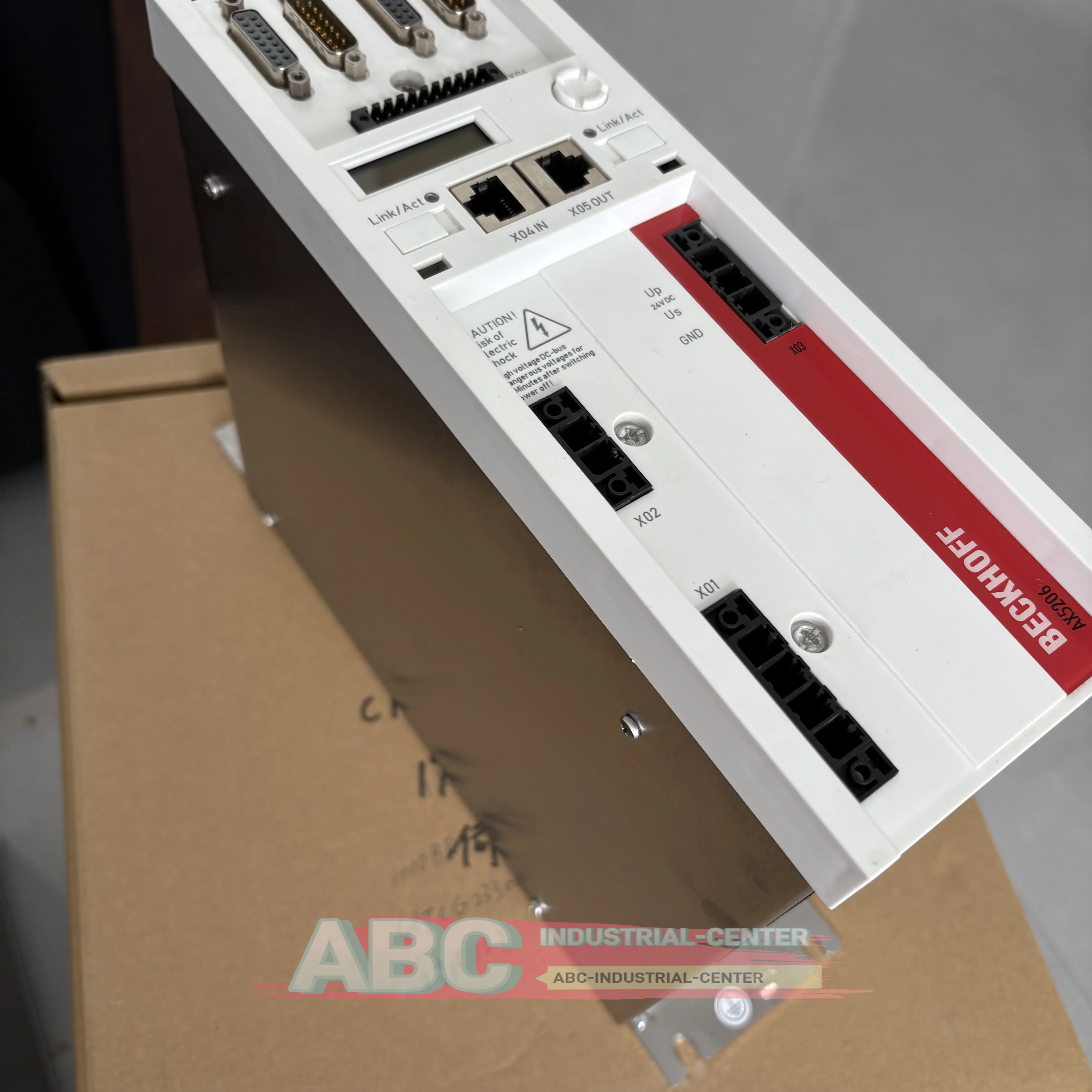 Новый контроллер AX5206-0000-0202 в коробке 
Новый контроллер AX5206-0000-0202 в коробке