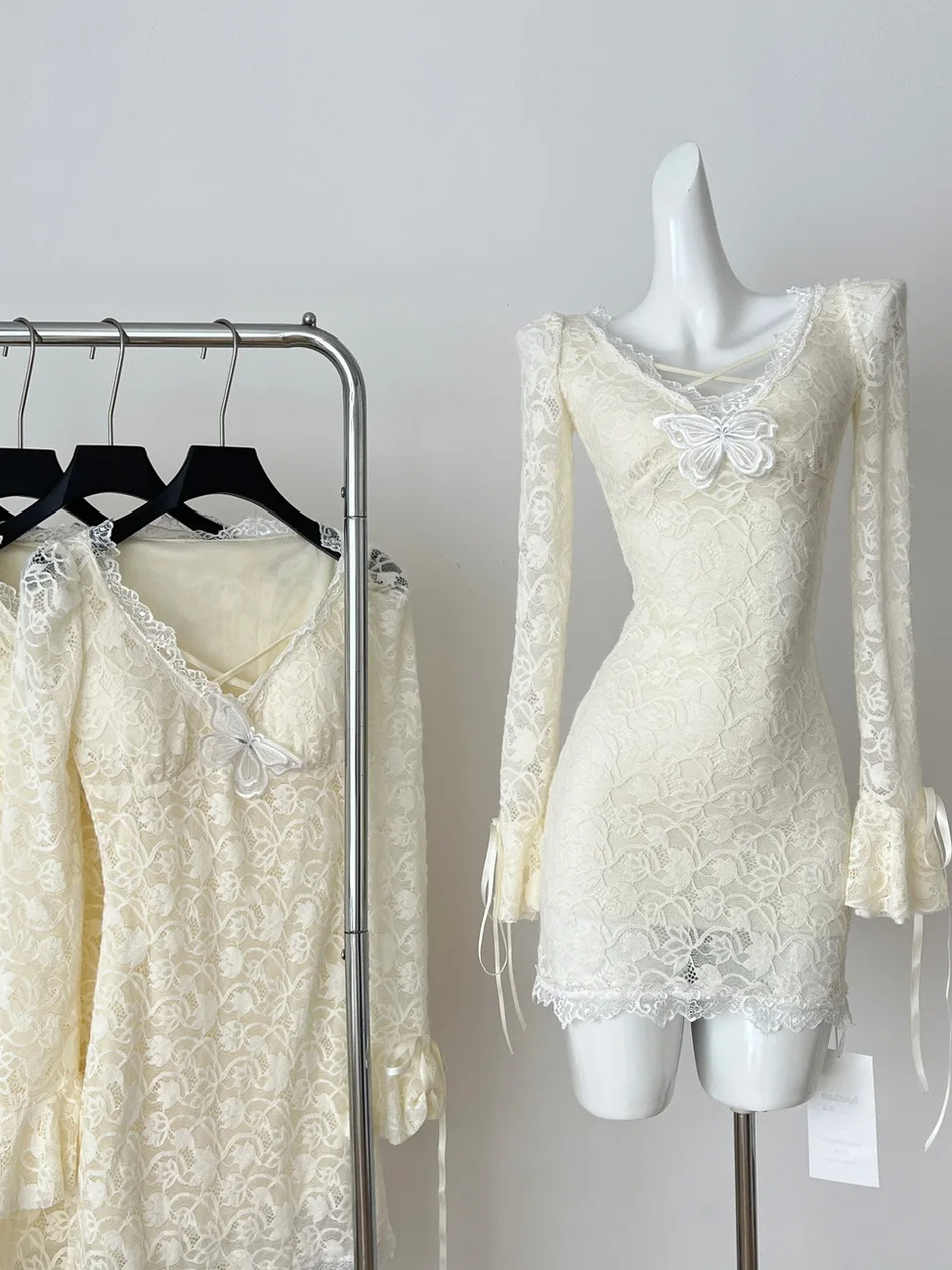 Ele V-Ne Lace Tight Bodycon Dr Women's White Slimming Long Sve Dr Polyester Fiber Ball Gown Sle Faionable
Ele V-Ne Lace Tight Bodycon Dr Women's White Slimming Long Sve Dr Polyester Fiber Ball Gown Sle Faionable