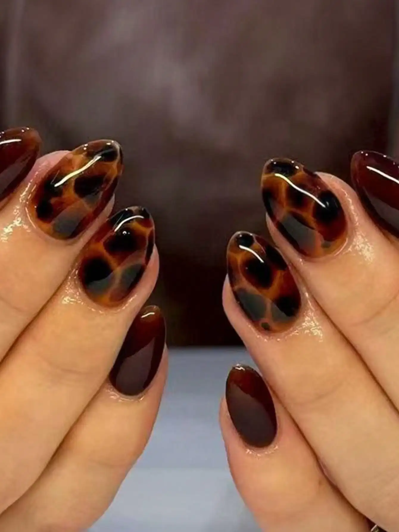 24pcs Almond Shaped Leopard Print Brown French Manicure Nail Stickers, Short Nail Kit, Includes: 1pc Gel Polish And 1pc Nail File
24pcs Almond Shaped Leopard Print Brown French Manicure Nail Stickers, Short Nail Kit, Includes: 1pc Gel Polish And 1pc Nail File