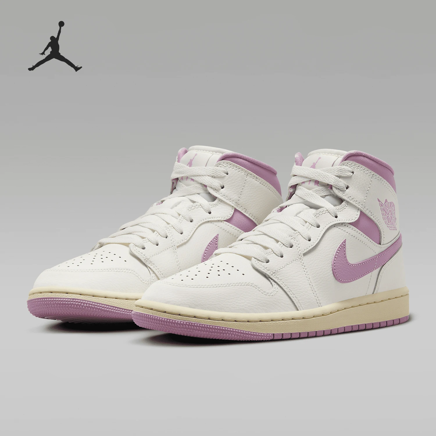 Nike genuine Air Jordan women's wear-resistant casual sports board shoes BQ6472-162
Nike genuine Air Jordan women's wear-resistant casual sports board shoes BQ6472-162