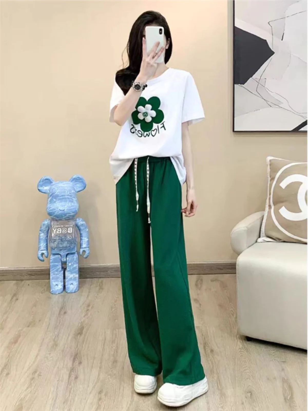 Fashionable Sporty Casual Set Women Summer 2026 New Salt Series Anti-aging Loose Short Sleeve Wide Leg Pants Two-piece Set
Fashionable Sporty Casual Set Women Summer 2026 New Salt Series Anti-aging Loose Short Sleeve Wide Leg Pants Two-piece Set