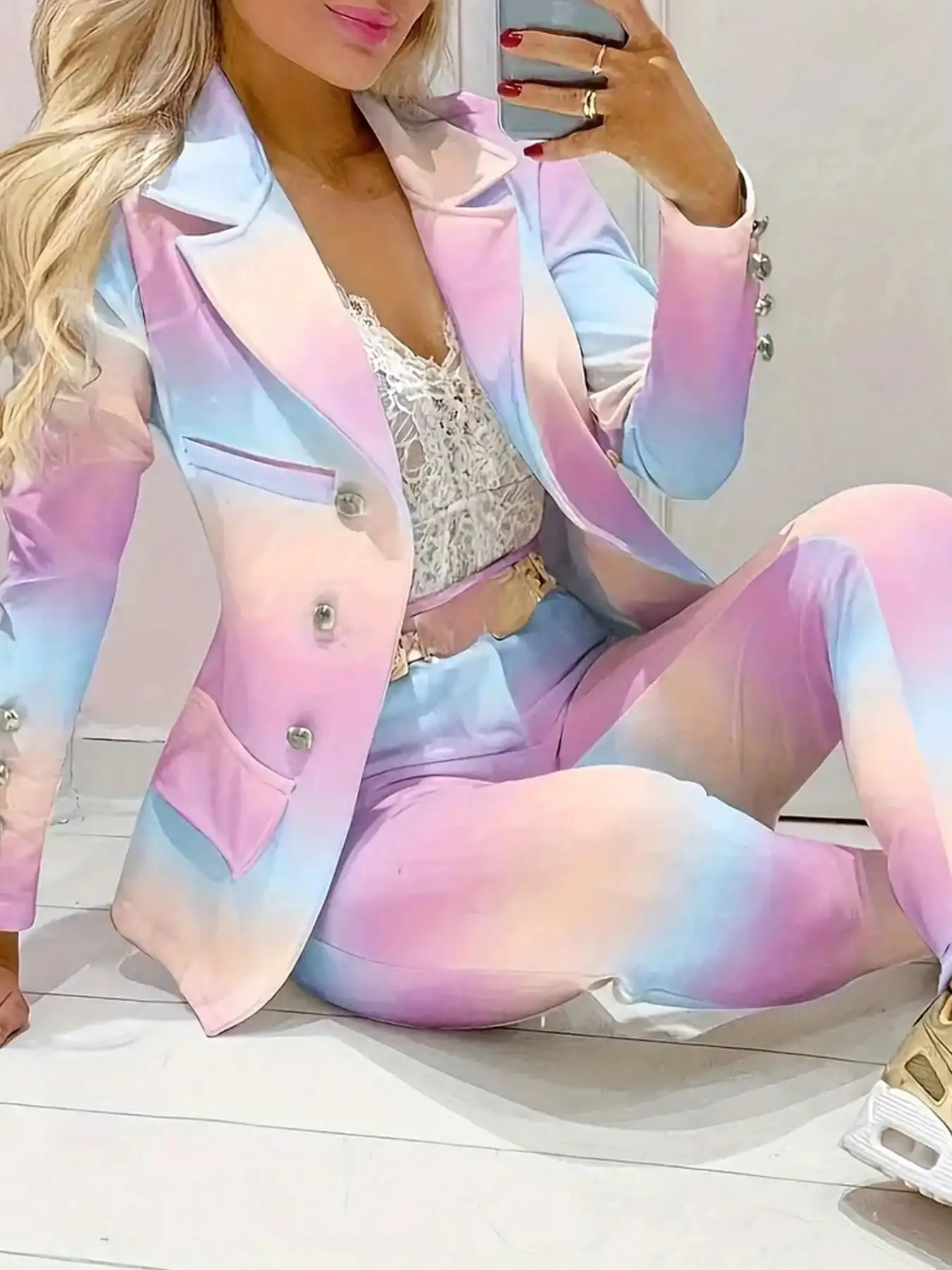 Gradient Pastel Double Breasted Blazer Set with Slim Pants
Gradient Pastel Double Breasted Blazer Set with Slim Pants