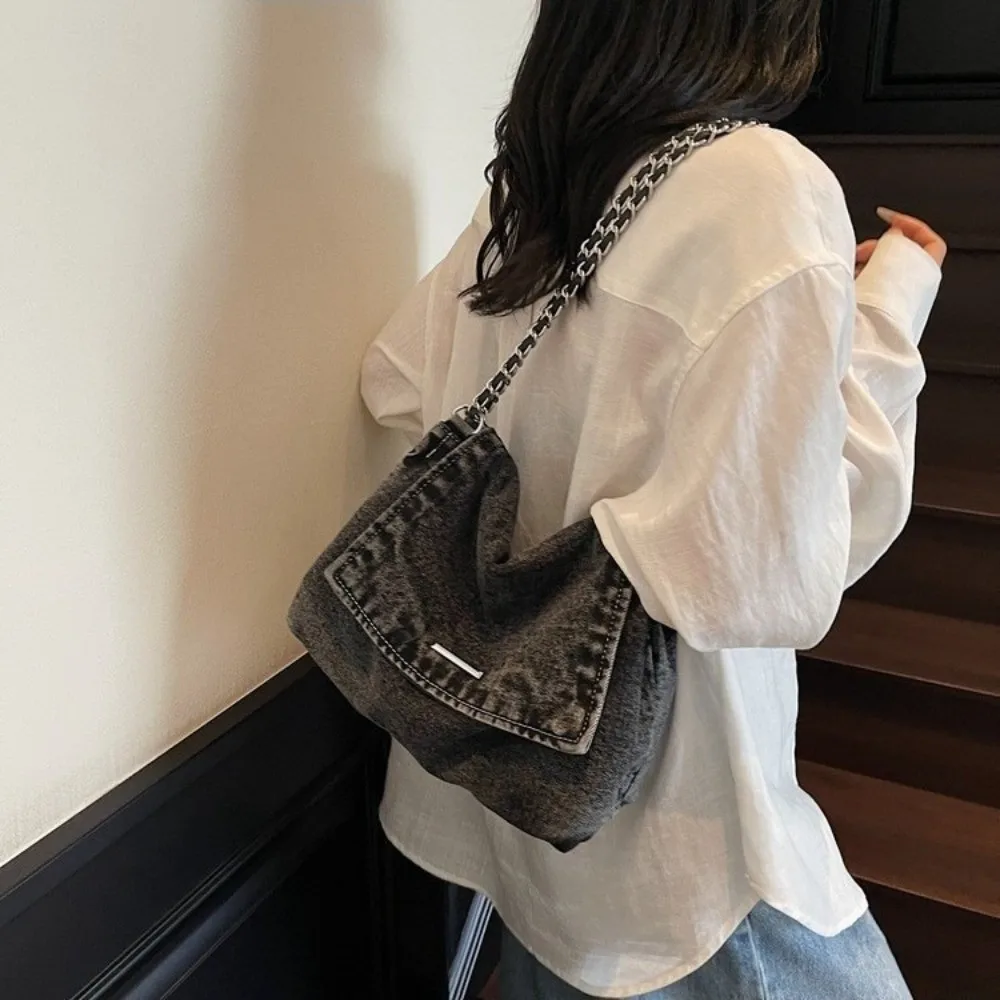 Large Capacity Versatile Denim Tote Bag Vintage Washed Adjustable Strap Chain Shoulder Bag Polyester Lining Durable
Large Capacity Versatile Denim Tote Bag Vintage Washed Adjustable Strap Chain Shoulder Bag Polyester Lining Durable