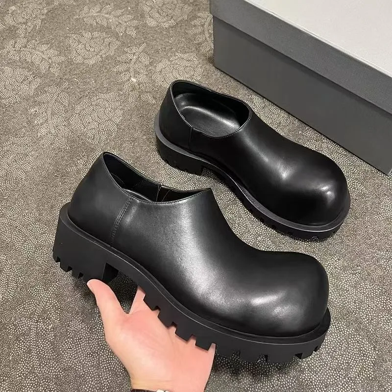 New Fashionable Big Toe Leather Shoes for Men, Niche Retro Thick Soled Black Work Shoes, Party Versatile Men's Shoes
New Fashionable Big Toe Leather Shoes for Men, Niche Retro Thick Soled Black Work Shoes, Party Versatile Men's Shoes