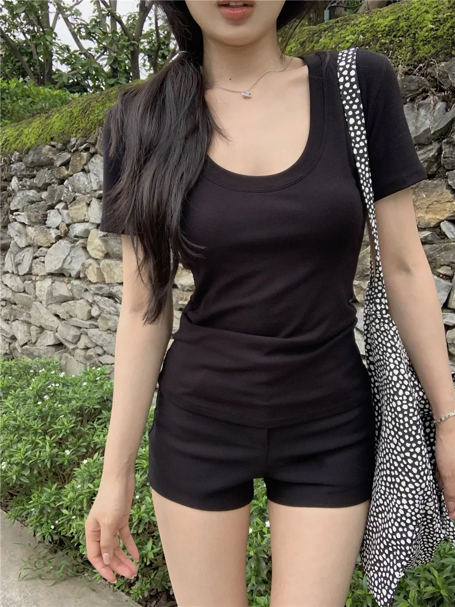 NEW Y2k New Arrivals V-neck T-shirt Women Solid New Korean Fashion Crop Top Slim Short-Sleeved Japanese Tee Tshirt Woman Clothin
NEW Y2k New Arrivals V-neck T-shirt Women Solid New Korean Fashion Crop Top Slim Short-Sleeved Japanese Tee Tshirt Woman Clothin