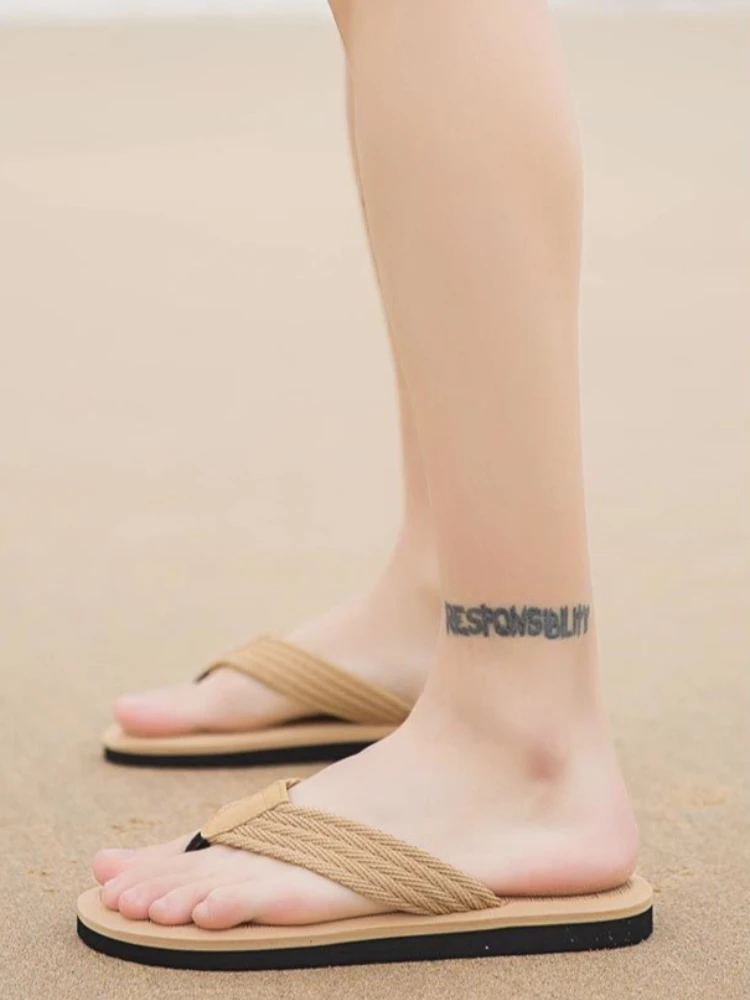 Trendy Unisex Couple Flip Flops Summer Beach Sandals Non-Slip Slippers for Men Women and Students
Trendy Unisex Couple Flip Flops Summer Beach Sandals Non-Slip Slippers for Men Women and Students