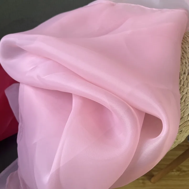 6 Meter Multi-color DIY Organza Stand Up Transparent Wedding Dress Fabric and Fabric
6 Meter Multi-color DIY Organza Stand Up Transparent Wedding Dress Fabric and Fabric