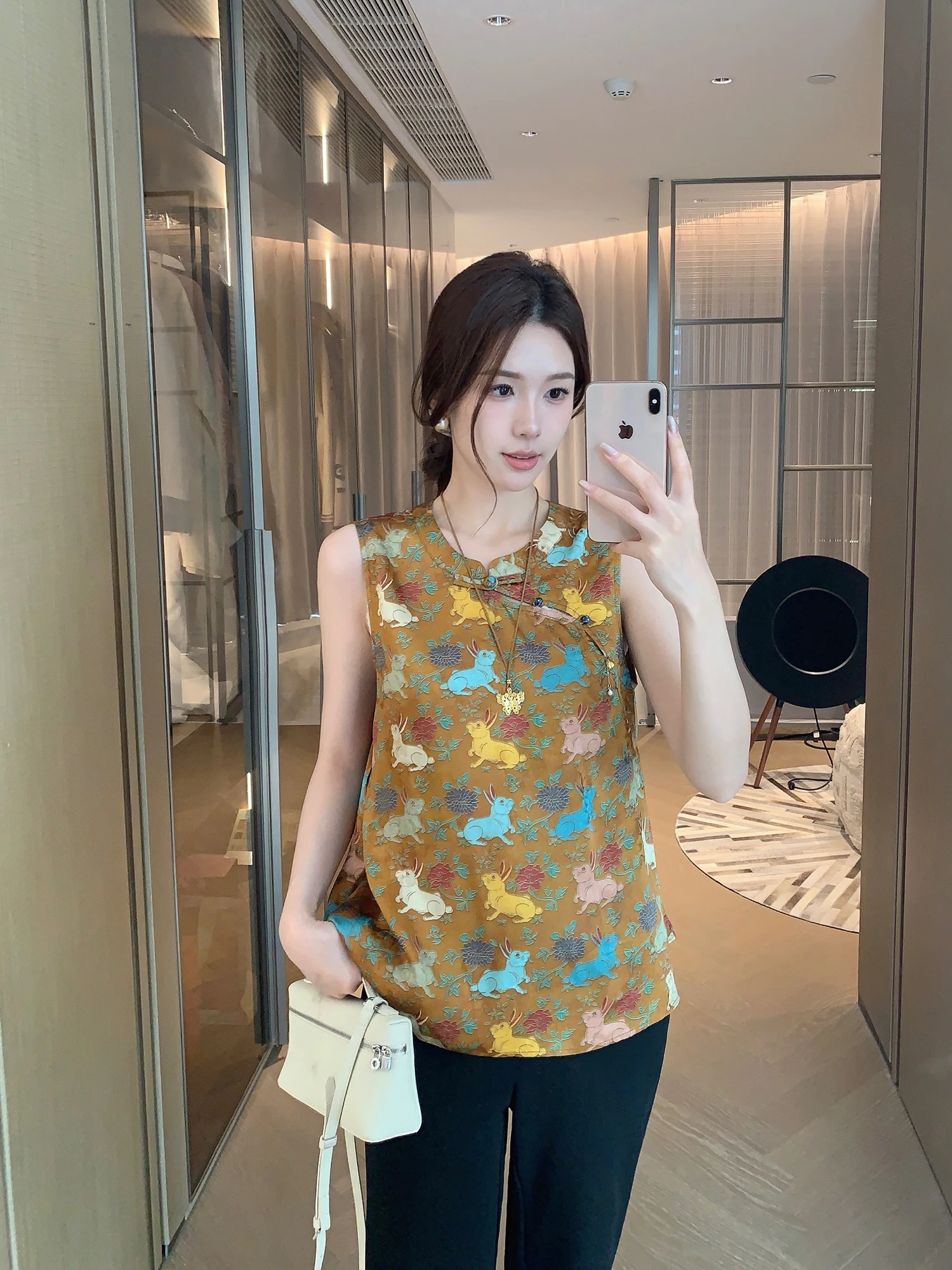 Женская куртка YUYU WANG в китайском стиле с вышивкой, на пуговицах, дышащая, удобная, с круглым вырезом, свободного кроя
Женская куртка YUYU WANG в китайском стиле с вышивкой, на пуговицах, дышащая, удобная, с круглым вырезом, свободного кроя