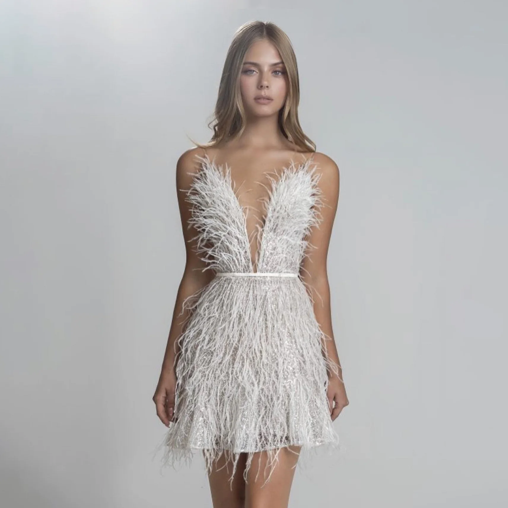 Fashion Feather Short Party Dress For Women 2024 New Spaghetti Strap V-Neck Backless Sexy Evening Gown Elegant Lady Prom Dresses
Fashion Feather Short Party Dress For Women 2024 New Spaghetti Strap V-Neck Backless Sexy Evening Gown Elegant Lady Prom Dresses