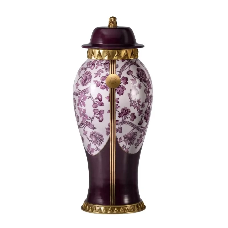 Blue and white porcelain vase ceramic copper art decoration, home decoration classic luxury desktop vase
Blue and white porcelain vase ceramic copper art decoration, home decoration classic luxury desktop vase